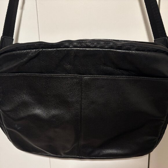 $400 Danier Leather Briefcase / Satchel / Messenger bag - Picture 4 of 9